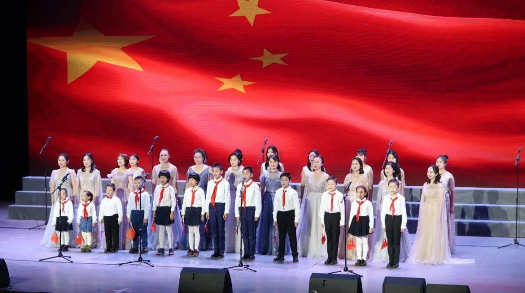 憨豆先生找小熊